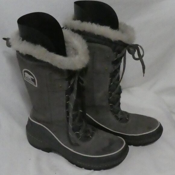 SOREL | size 10 | Grey Winter Boots with Faux Fur Trim - Picture 1 of 12